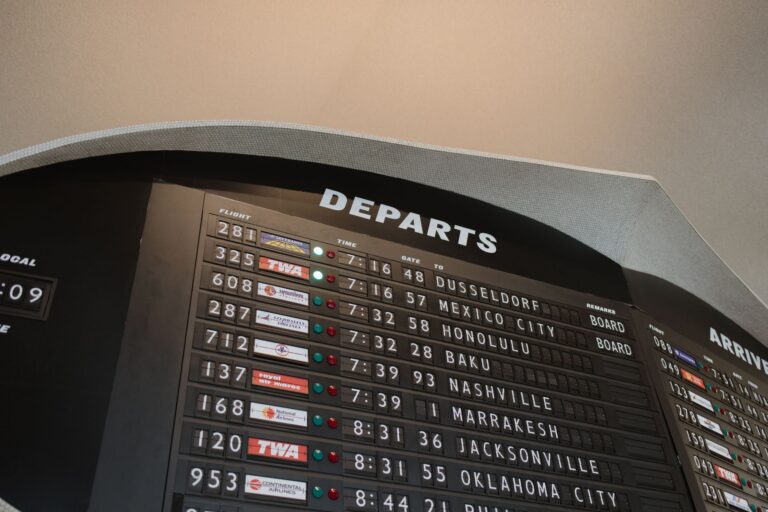Flughafen-Abflugbereich fuer mehrfache Einreisen in die USA mit ESTA