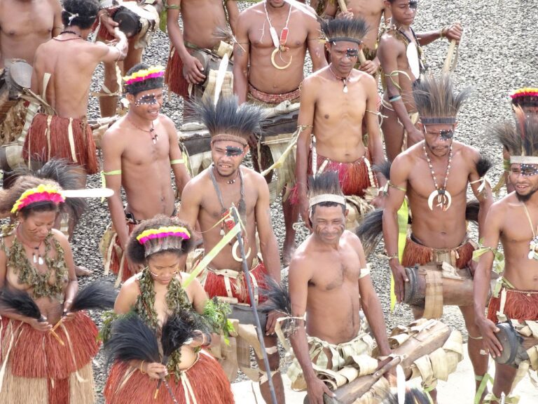 Entdecke Papua: Authentische Touren zu den faszinierendsten indigenen Kulturen